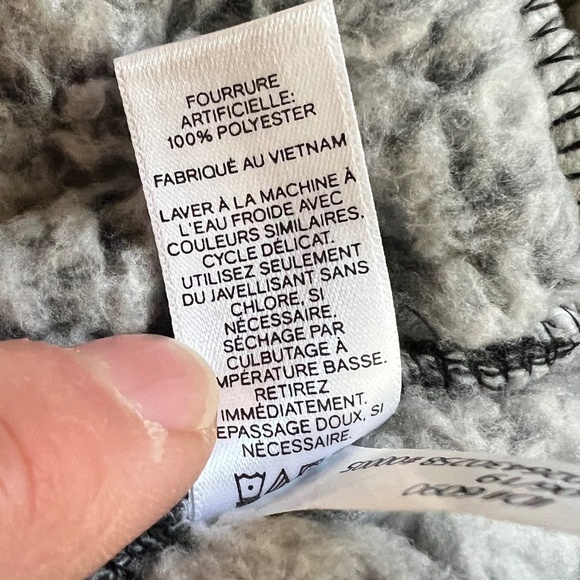 Express Faux Fur Grey/Black Sherpa 1/4 Zip Pullover Size Medium - Picture 6 of 7